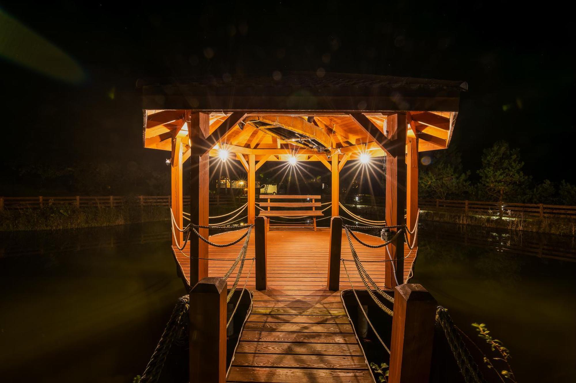 Glamping Pod Gwiazdami Pietrusza Wola Hotel Luaran gambar